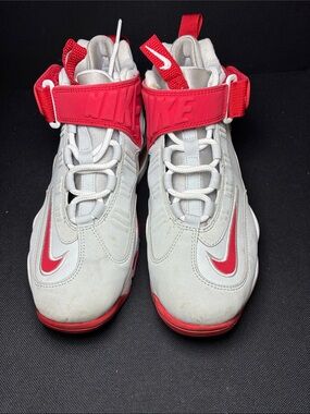 SKU FD1025-043 NIKE AIR GRIFFEY MAX GS CINCINNATI RED AWAY. USED (not box)